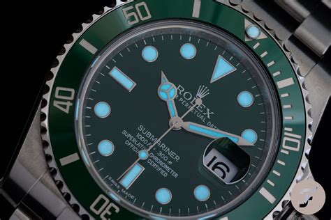 rolex leuchtet im dunkeln